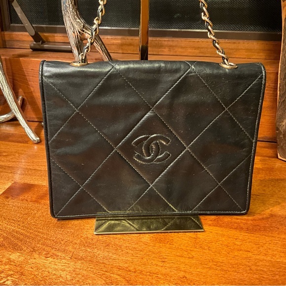 Chanel Black Quilted Leather Chain Bag - Picture 6 of 16